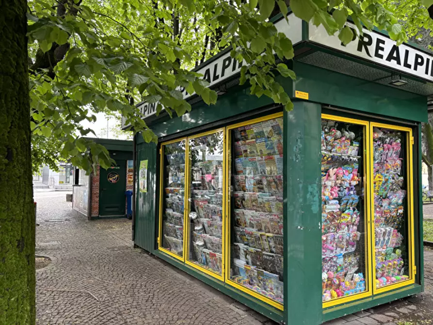 Immagine 4 di Attività commerciale in vendita  in Piazza Libertà a Rho