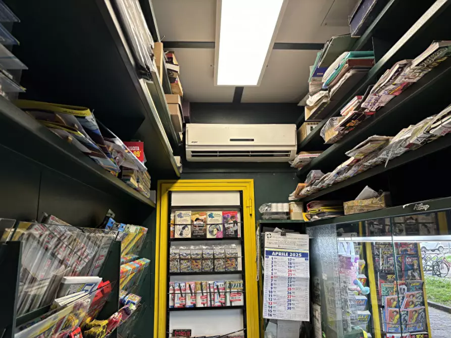 Immagine 10 di Attività commerciale in vendita  in Piazza Libertà a Rho