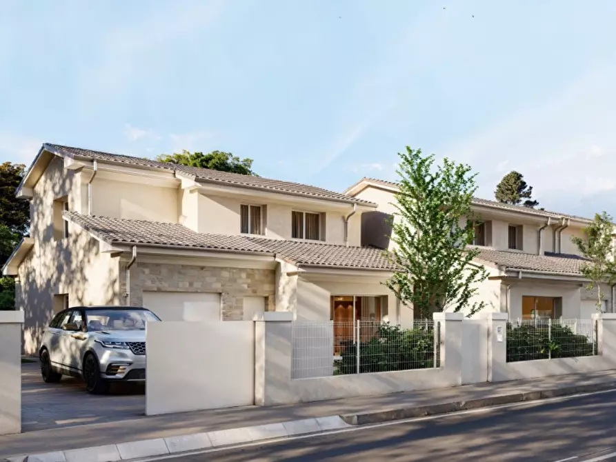 Immagine 1 di Casa bifamiliare in vendita  in Via Montano II a Villaga