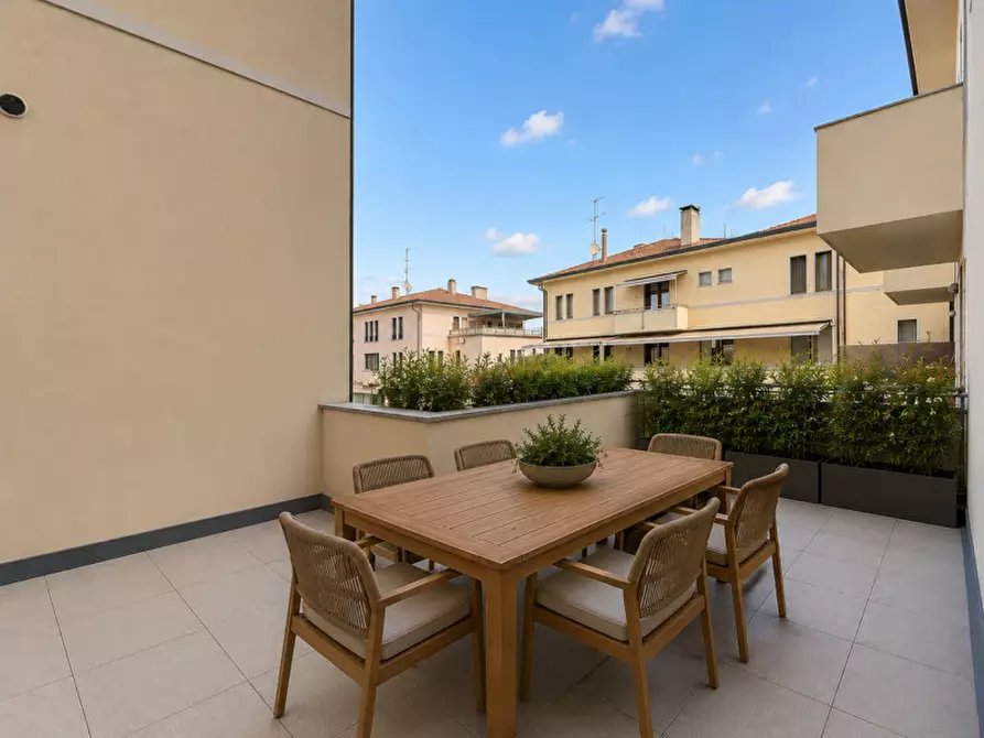 Immagine 1 di Appartamento in vendita  a Castelfranco Veneto