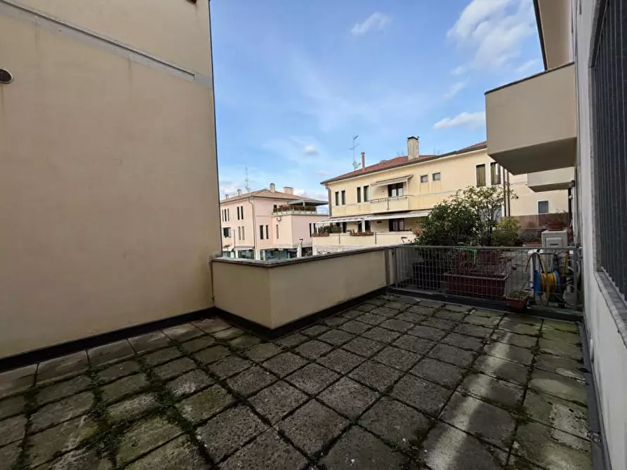 Immagine 2 di Appartamento in vendita  a Castelfranco Veneto