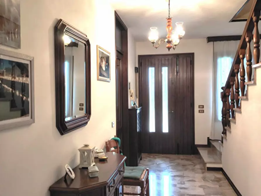 Immagine 5 di Casa bifamiliare in vendita  a San Zenone Degli Ezzelini