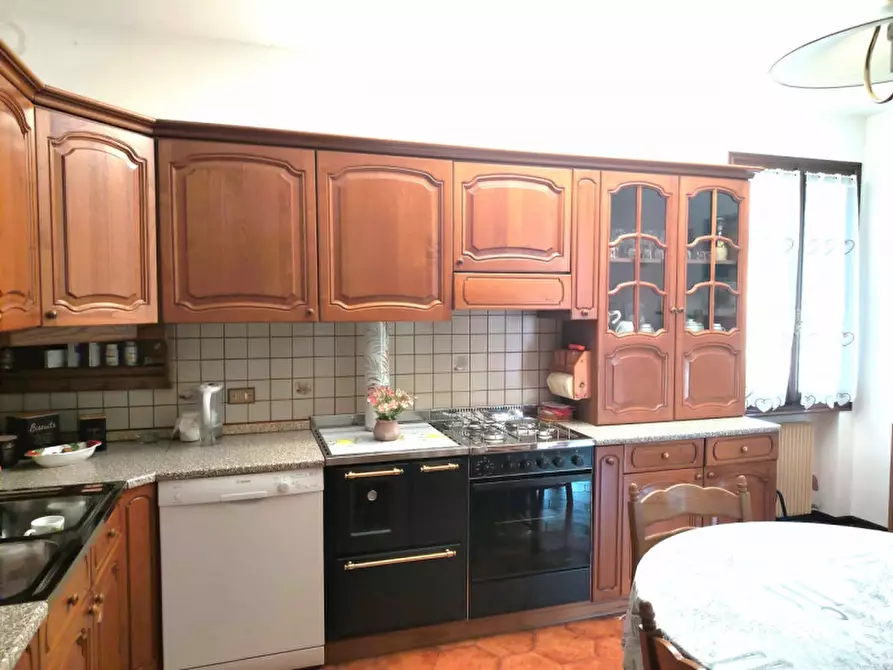 Immagine 11 di Casa bifamiliare in vendita  a San Zenone Degli Ezzelini