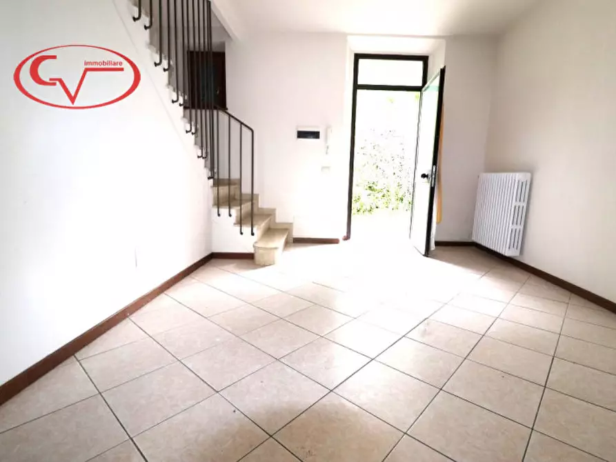 Immagine 1 di Villetta a schiera in vendita  in Ambra a Bucine