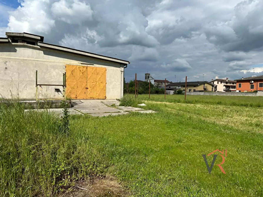 Immagine 8 di Capannone industriale in vendita  a Dello