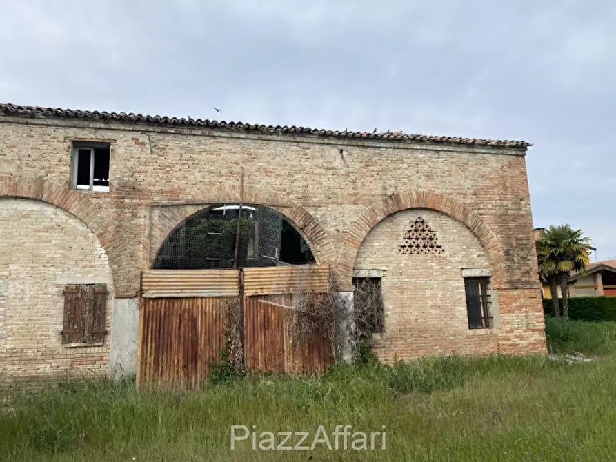 Immagine 5 di Rustico / casale in vendita  in via Roma Arzergrande a Arzergrande
