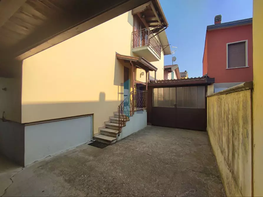 Immagine 27 di Casa indipendente in vendita  in Via IV Novembre a Capriano Del Colle