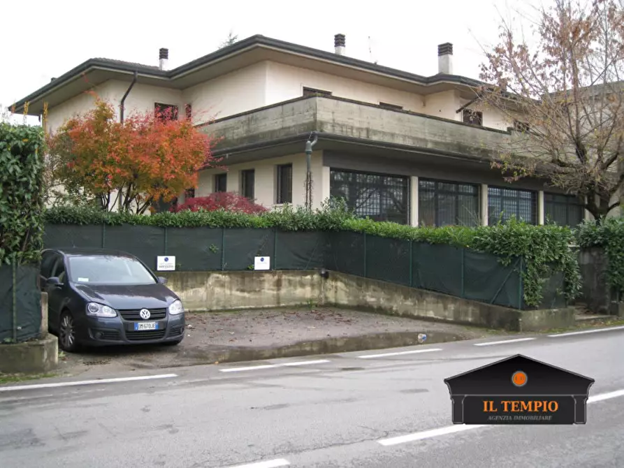 Immagine 1 di Capannone industriale in vendita  in Strada di Saviabona a Monticello Conte Otto