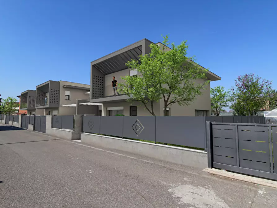 Immagine 2 di Villetta a schiera in vendita  a Verona