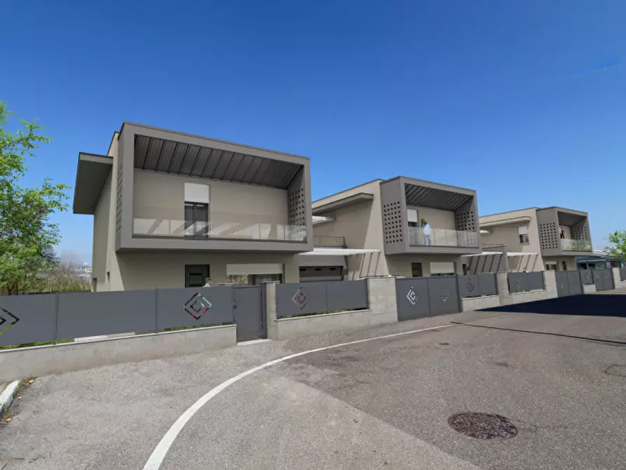 Immagine 3 di Villetta a schiera in vendita  a Verona