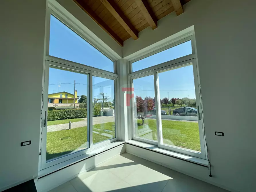 Immagine 11 di Casa bifamiliare in vendita  a Saonara