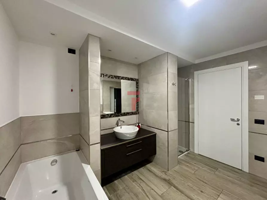 Immagine 30 di Casa bifamiliare in vendita  a Saonara