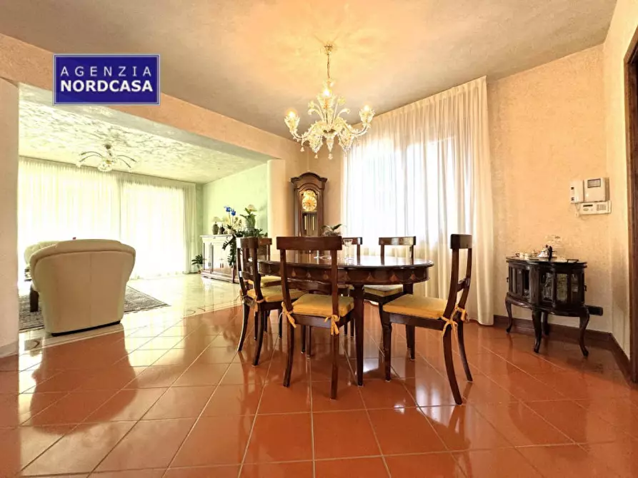 Immagine 4 di Villa in vendita  in Via Resistenza a Stra