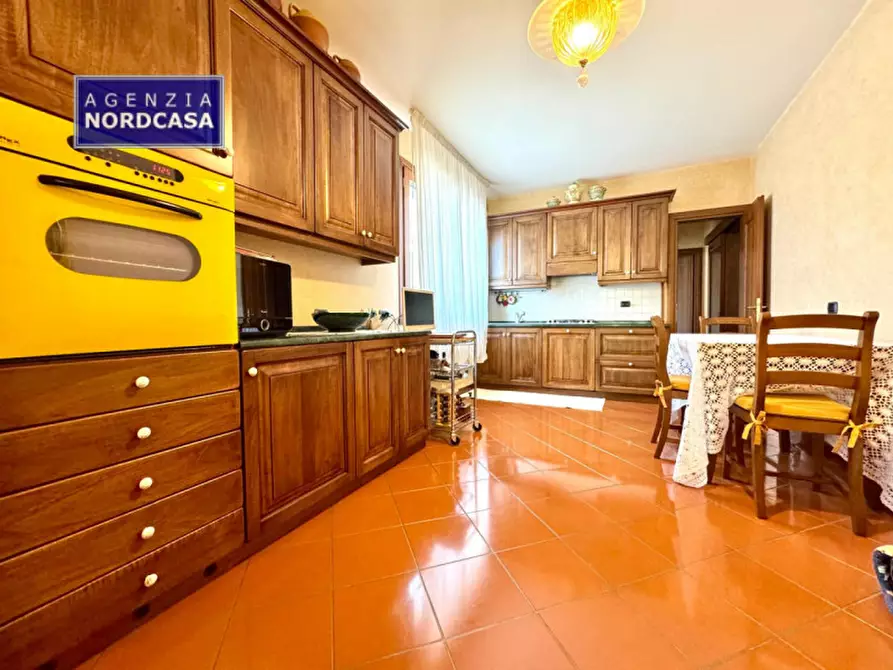 Immagine 8 di Villa in vendita  in Via Resistenza a Stra