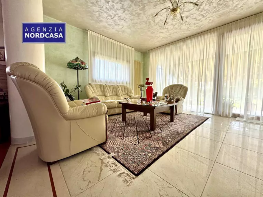 Immagine 10 di Villa in vendita  in Via Resistenza a Stra