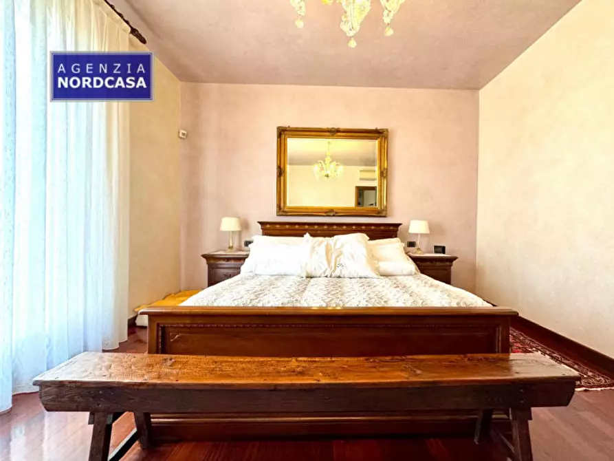 Immagine 17 di Villa in vendita  in Via Resistenza a Stra