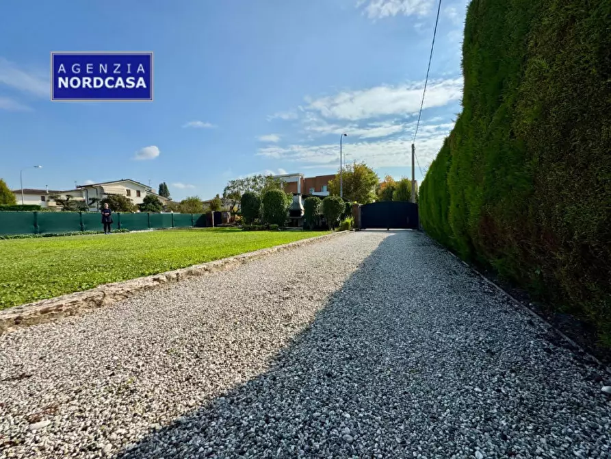 Immagine 23 di Villa in vendita  in Via Resistenza a Stra