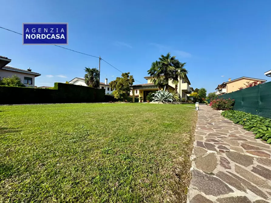 Immagine 25 di Villa in vendita  in Via Resistenza a Stra