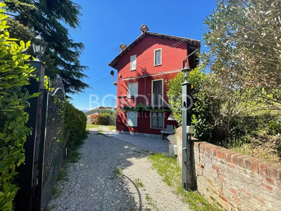 Immagine 2 di Casa indipendente in vendita  in Via Vincenzo Troia snc a Magliano Alfieri