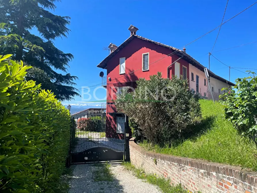 Immagine 3 di Casa indipendente in vendita  in Via Vincenzo Troia snc a Magliano Alfieri