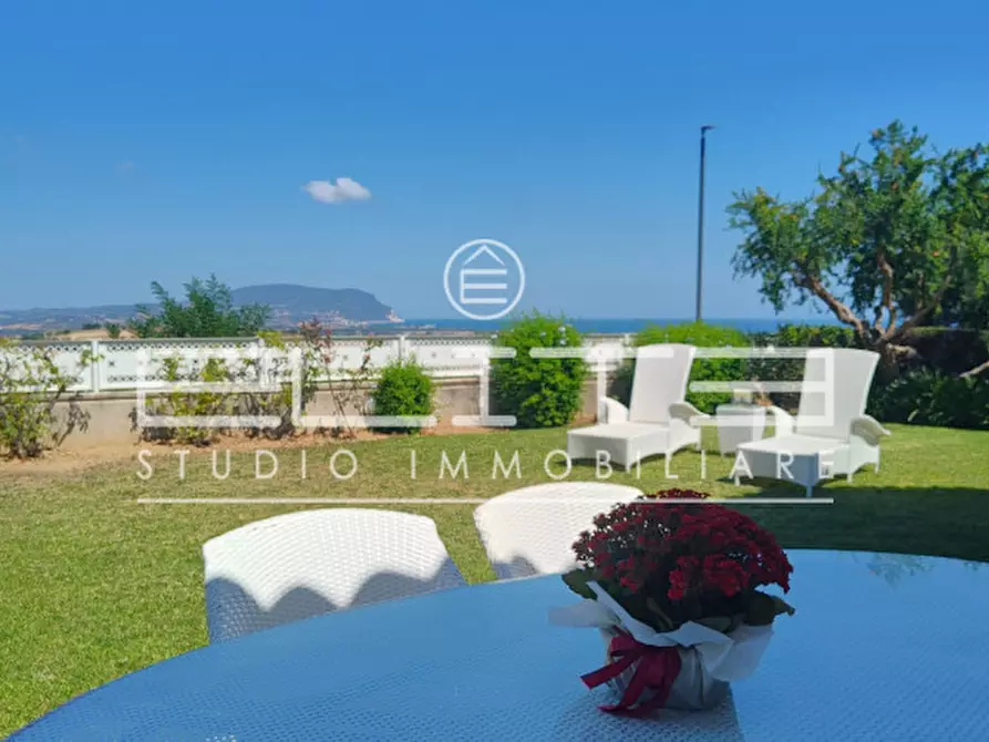 Immagine 1 di Villa in vendita  a Porto Recanati