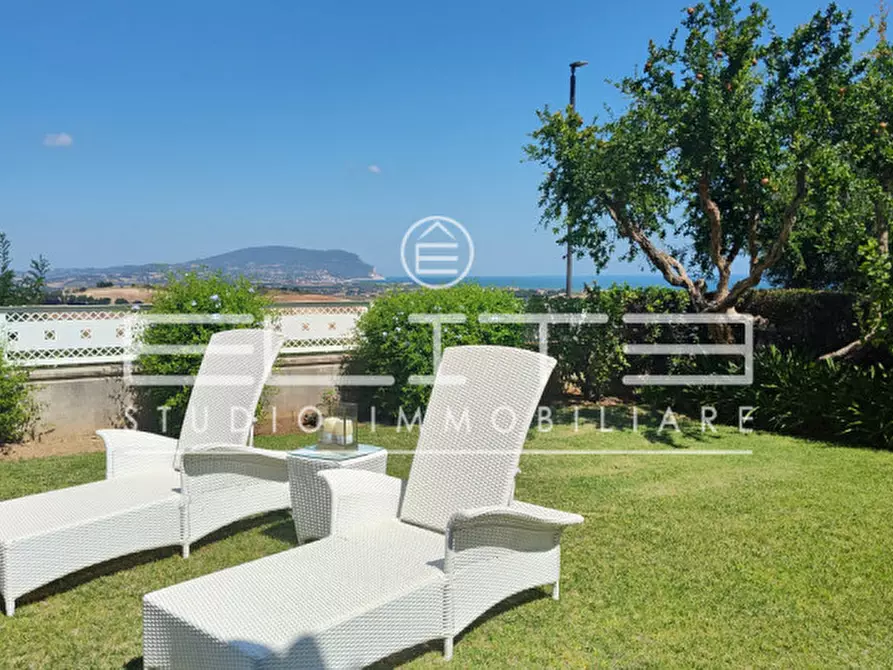 Immagine 2 di Villa in vendita  a Porto Recanati