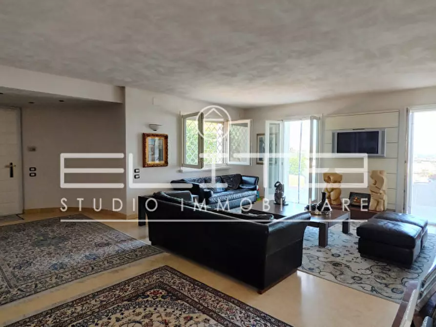 Immagine 5 di Villa in vendita  a Porto Recanati