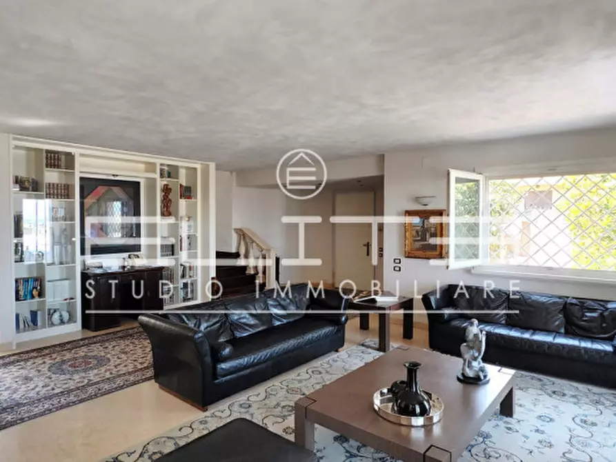 Immagine 7 di Villa in vendita  a Porto Recanati