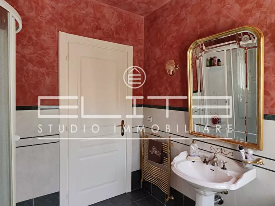 Immagine 10 di Villa in vendita  a Porto Recanati