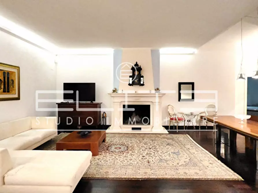 Immagine 21 di Villa in vendita  a Porto Recanati