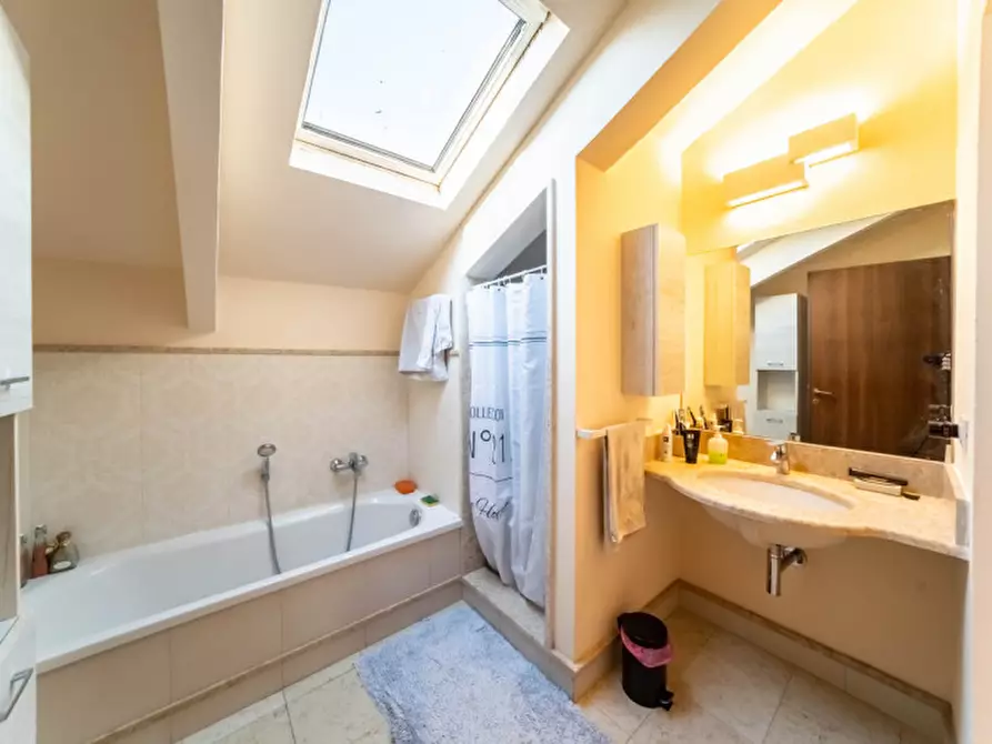 Immagine 29 di Villa in vendita  in Frazione Casalfoschino n.24 a Sissa Trecasali