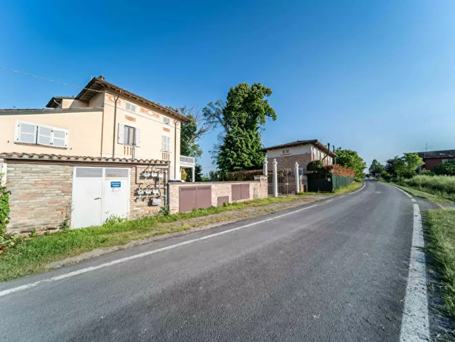 Immagine 38 di Villa in vendita  in Frazione Casalfoschino n.24 a Sissa Trecasali