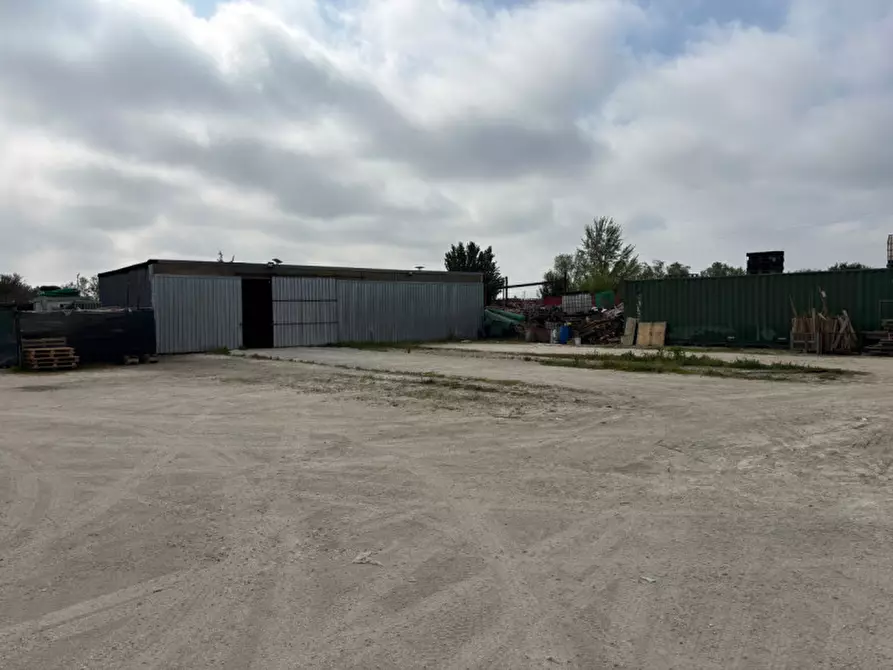 Immagine 3 di Capannone industriale in affitto  in VIA DEL PARADISO a Campi Bisenzio