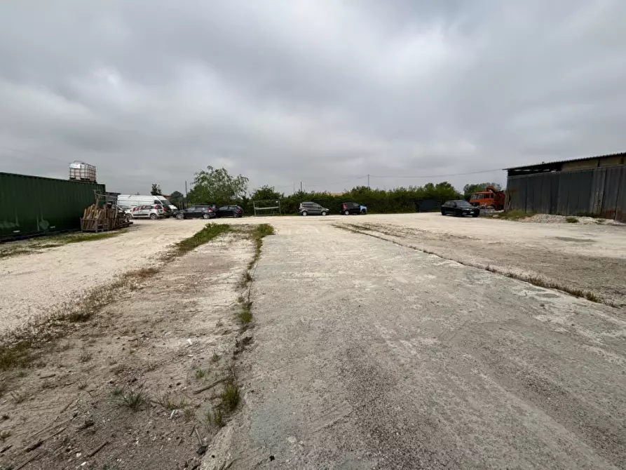 Immagine 4 di Capannone industriale in affitto  in VIA DEL PARADISO a Campi Bisenzio