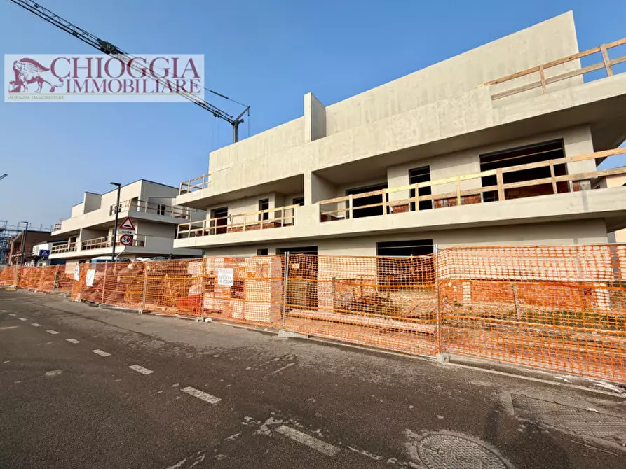 Immagine 3 di Villa in vendita  in Viale Mediterraneo a Chioggia