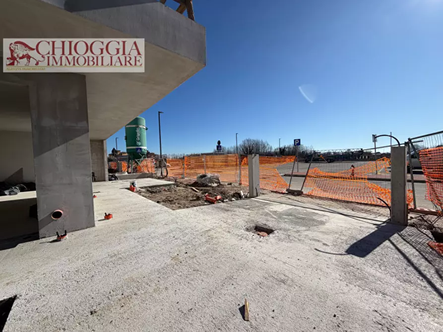 Immagine 3 di Villa in vendita  in Viale Mediterraneo a Chioggia