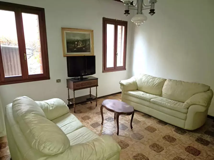 Immagine 2 di Casa indipendente in vendita  a Padova