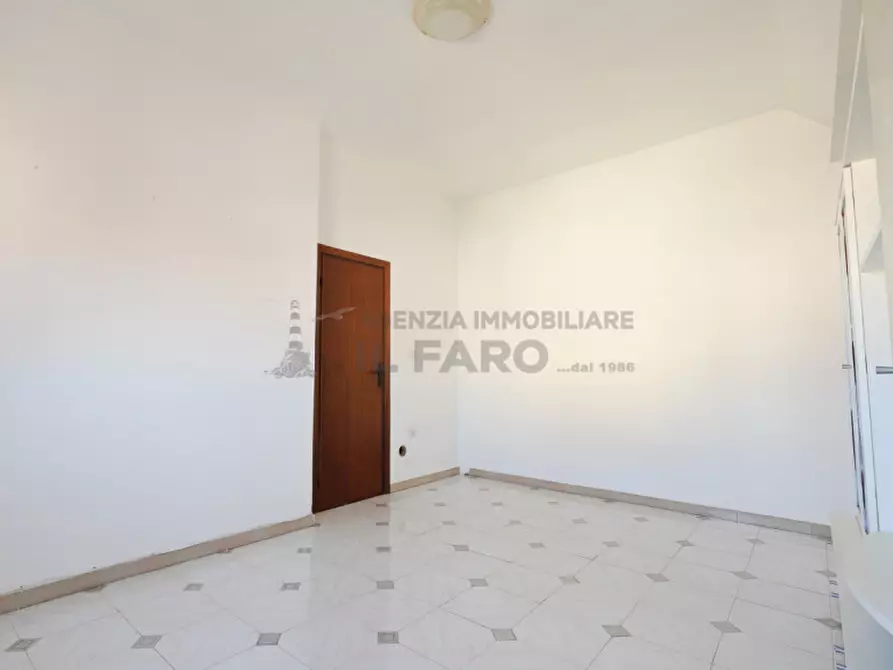 Immagine 6 di Appartamento in vendita  in Via Indipendenza a La Maddalena