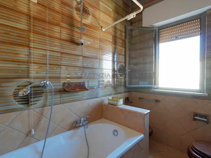 Immagine 9 di Appartamento in vendita  in Via Indipendenza a La Maddalena