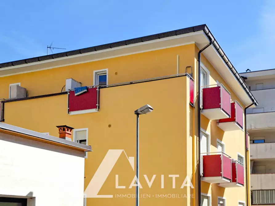 Immagine 3 di Appartamento in vendita  in via T. Taramelli a Bolzano