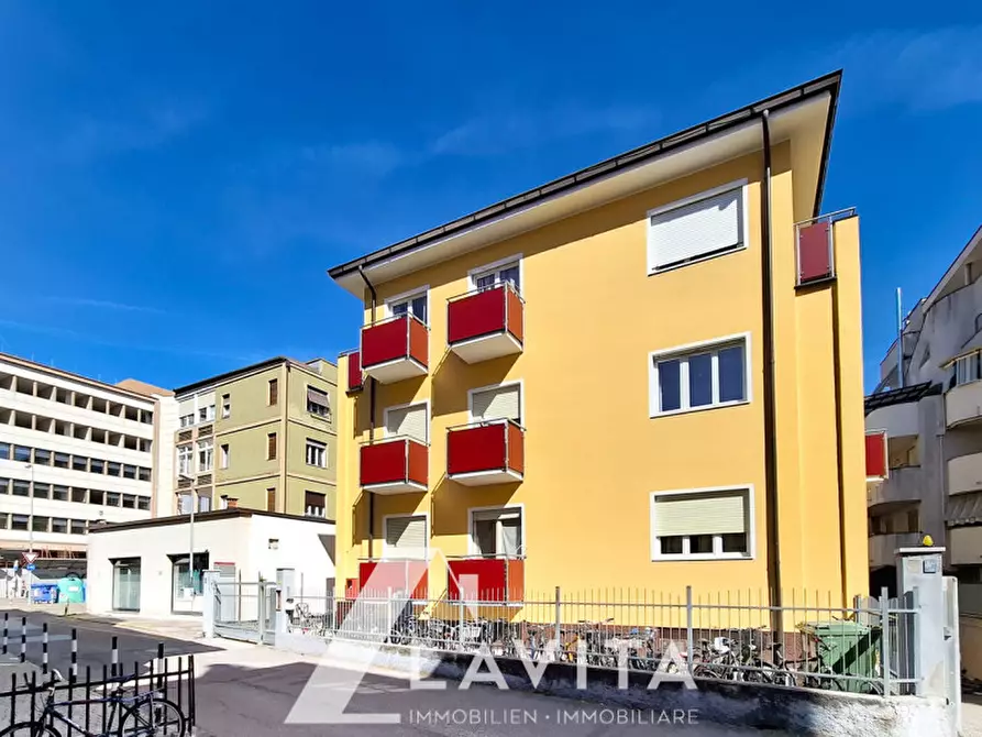 Immagine 4 di Appartamento in vendita  in via T. Taramelli a Bolzano