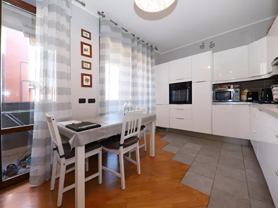 Immagine 2 di Appartamento in vendita  in Via Desio a Bovisio-Masciago