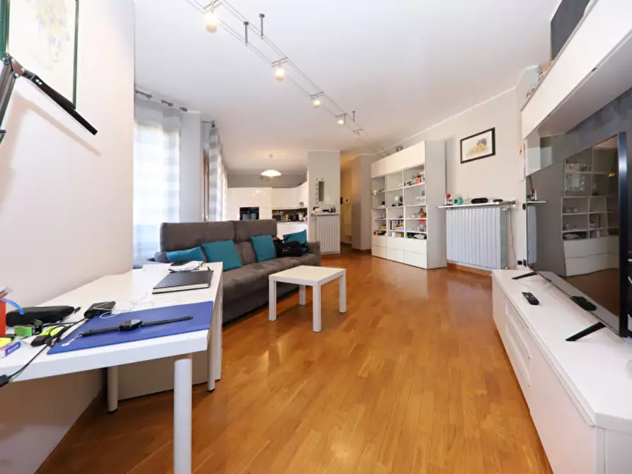 Immagine 5 di Appartamento in vendita  in Via Desio a Bovisio-Masciago