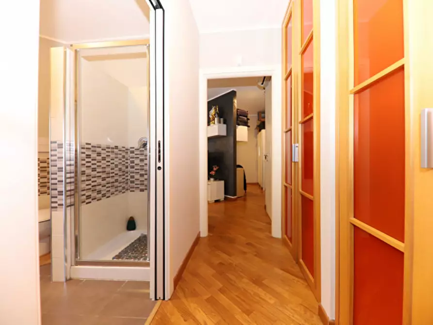 Immagine 12 di Appartamento in vendita  in Via Desio a Bovisio-Masciago