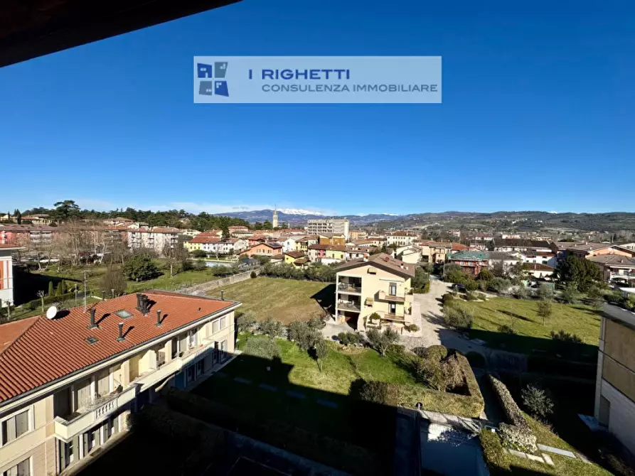 Immagine 9 di Attico in vendita  in Via Puglie a Verona