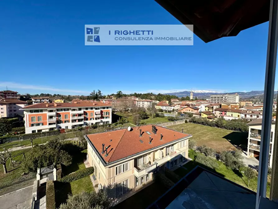 Immagine 15 di Attico in vendita  in Via Puglie a Verona