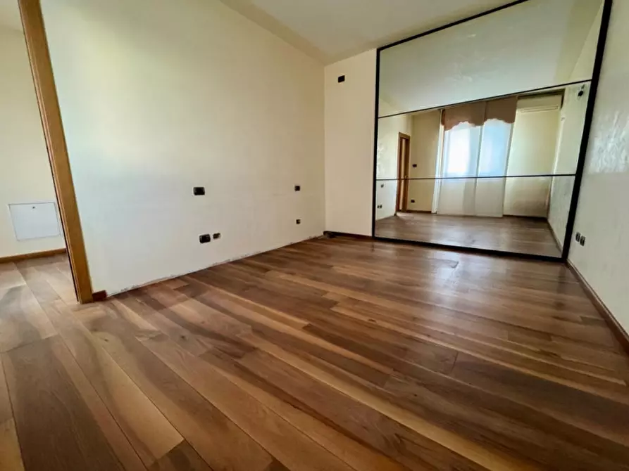 Immagine 22 di Attico in vendita  in Via Puglie a Verona