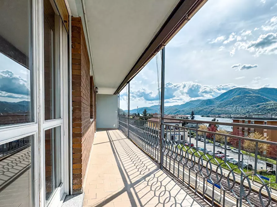 Immagine 10 di Appartamento in vendita  in Via Repubblica 15 a Omegna