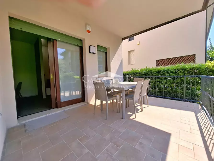 Immagine 3 di Appartamento in vendita  in Via Villa del Sole a Desenzano Del Garda