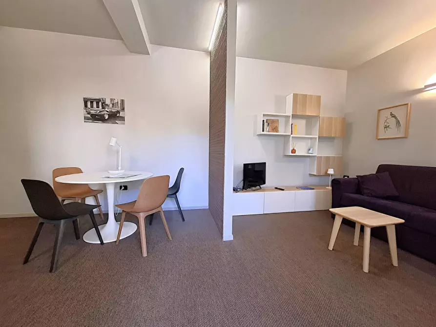 Immagine 5 di Appartamento in vendita  in Via Villa del Sole a Desenzano Del Garda